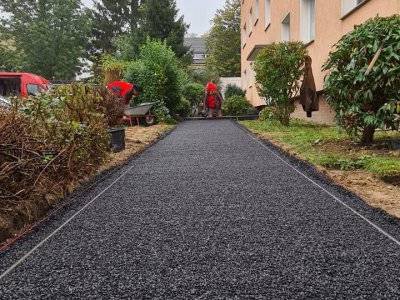 Haag Galabau - Projekt Parkplatz Pflaster erneuern